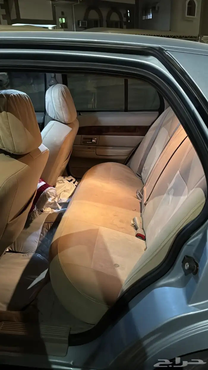 فورد جراند ماركيز موديل 2010 4