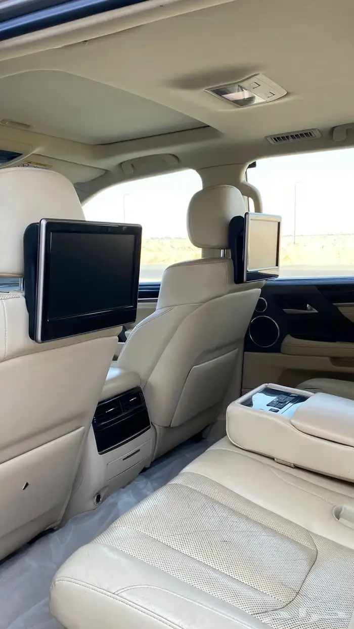 لكزس2018 سعودي فل كامل 9