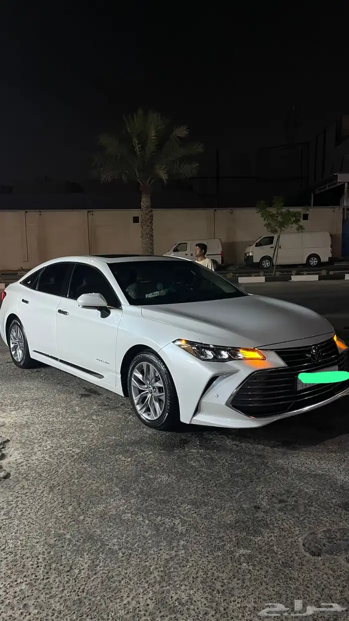 تايوتا افالون موديل 2022 1