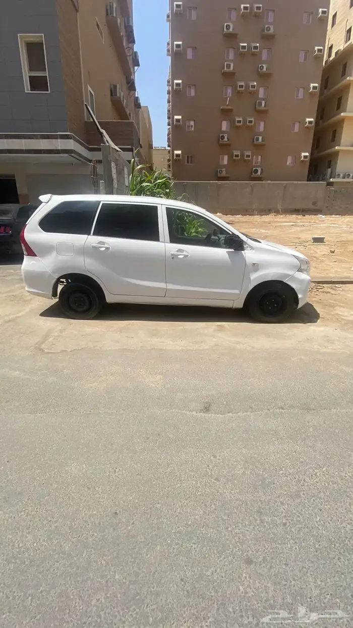 سيارة تويوتا افانزا 2016 4