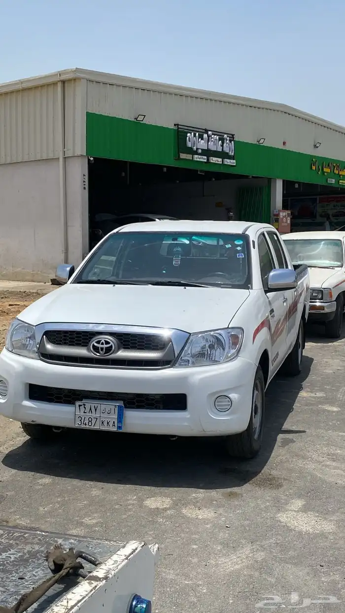 هايلوكس 2011 للبيع 8