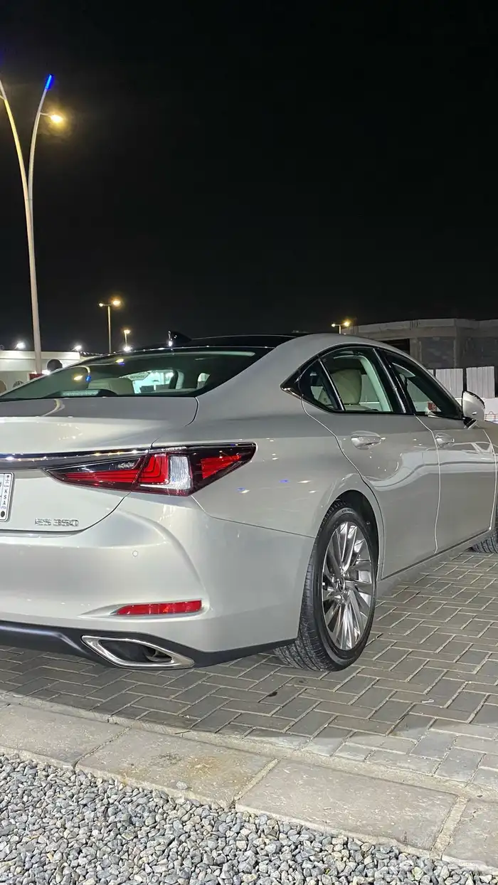 للبيع لكزس ES350 3