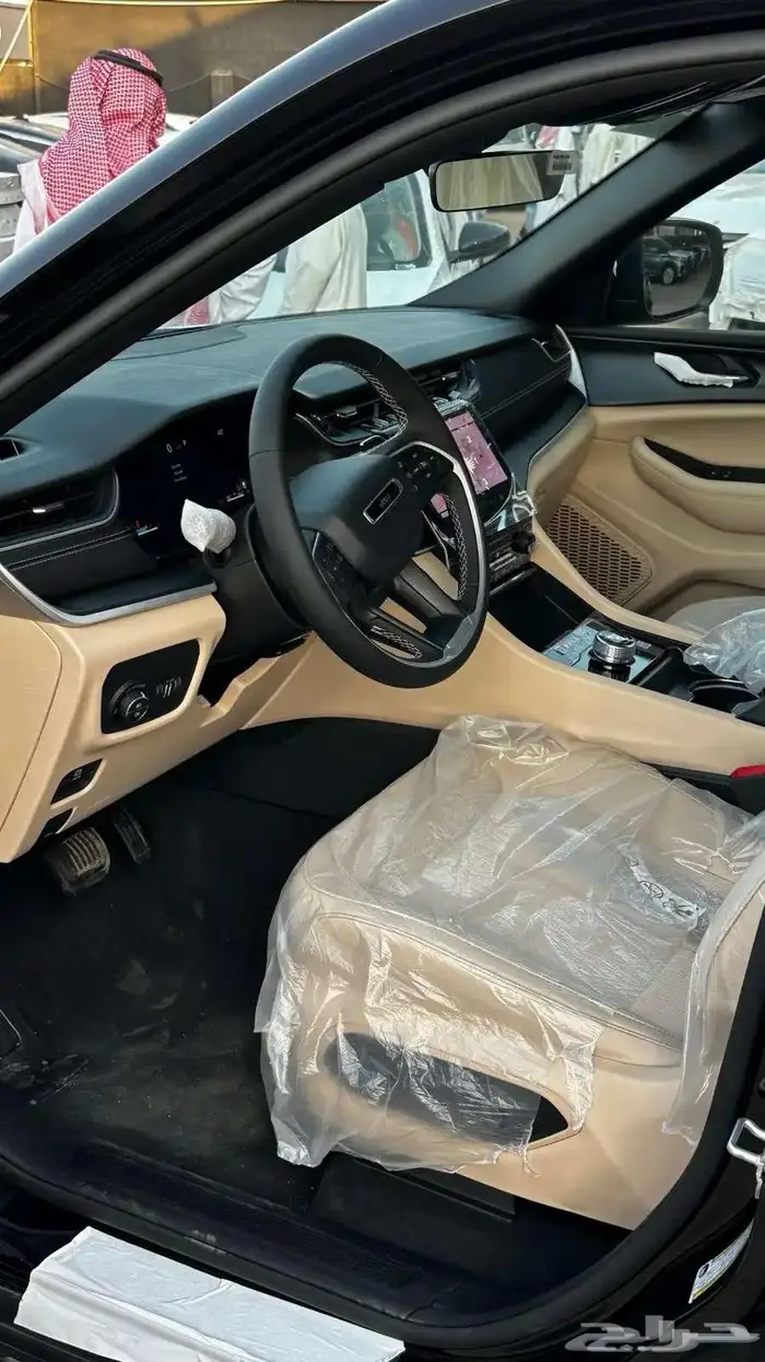 جيب جراند شيروكي لاريدو 2025 اقوي العروض لفتره محدوده 4