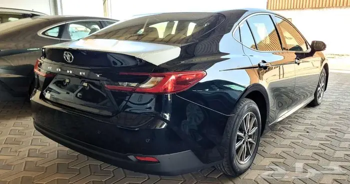 تويوتا كامري E موديل 2025 بنزين كاش - تقسيط 2