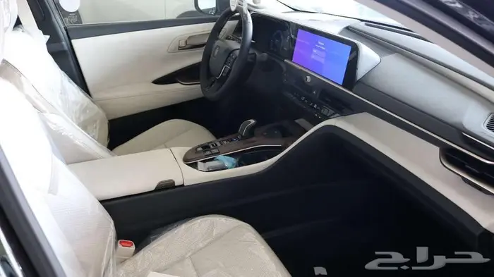 تويوتا كراون بريميوم موديل 2025 متوفرجميع الالوان كاش اقساط 4