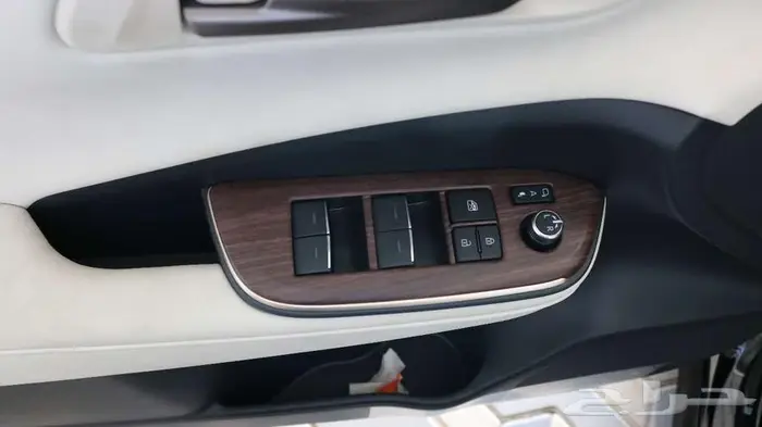 تويوتا كراون بريميوم موديل 2025 متوفرجميع الالوان كاش اقساط 6