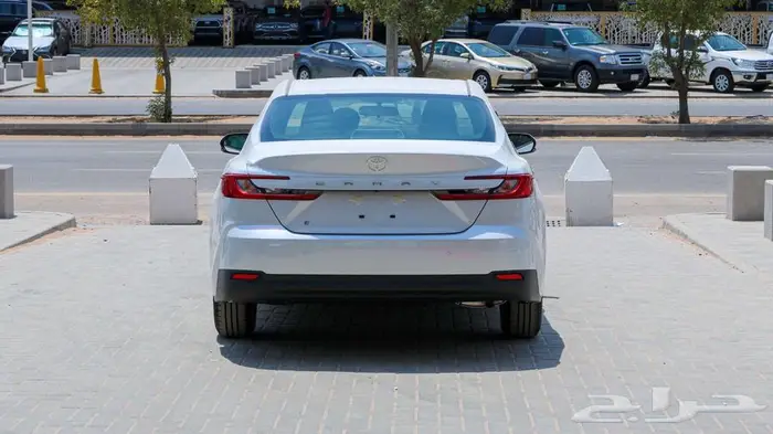 تويوتا كامرى e استاندر بنزين 2025 كاش -اقساط -اقل هامش ربح 6