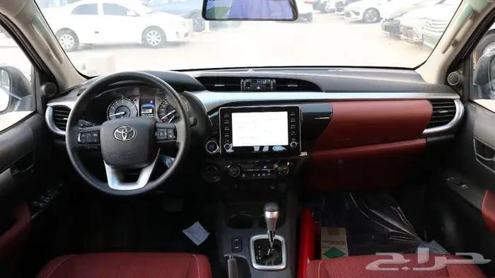 هايلكس بنزين دبل توماتيك فل كامل بصمه بريمي 2025 9