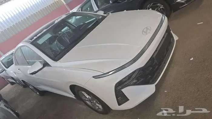 اكسنت فليت ستاندي 2026 كاش او اقساط 0