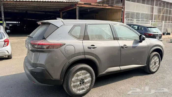 نيسان اكس تريل 7 راكب ستاندر بدون دبل 2026 4