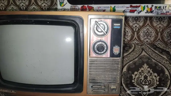 تلفزيون تراثي صناعه يابانيه 5