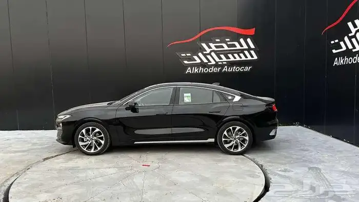 فورد تورس تيتانيوم 2026 لدى الخضر للسيارات 2