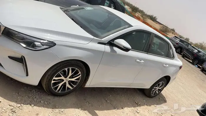 جيلي امجراند ستاندر -فل 2025 -كاش -اقساط) 4