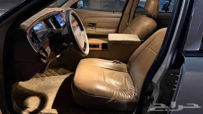 فورد فيكتوريا 2005 سمني للبيع 13