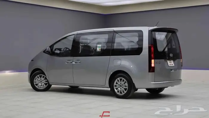 هيونداي ستاريا 9 ركاب ديزل 2025 2