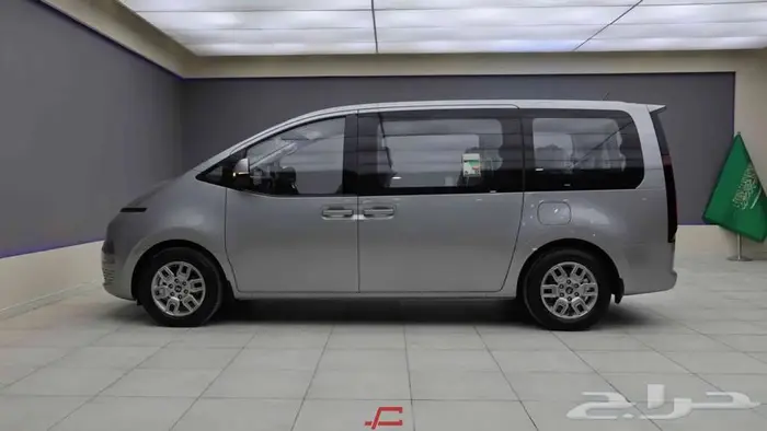 هيونداي ستاريا 9 ركاب ديزل 2025 3