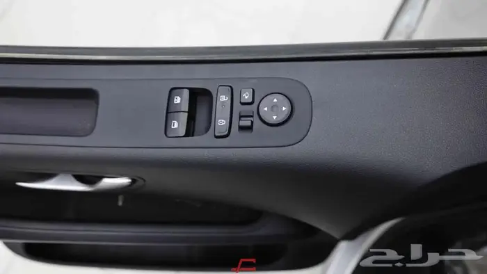 هيونداي ستاريا 9 ركاب ديزل 2025 12