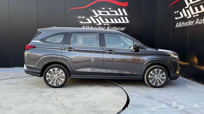 تويوتا فيلوز GLX موديل 2025 - الخضر للسيارات 5