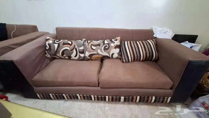 كنب مستخدم في الدرب 3