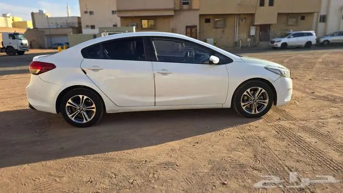 كيا سيراتو للبيع 2017 8