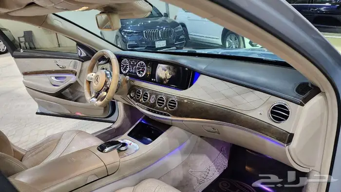 مرسيدس S63 2015 24