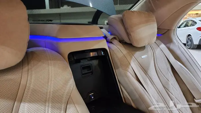 مرسيدس S63 2015 23