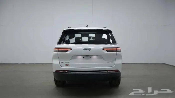 جيب جراندي شروكي ليمتد دبل 7 راكب موديل 2023 عرض خاص 3