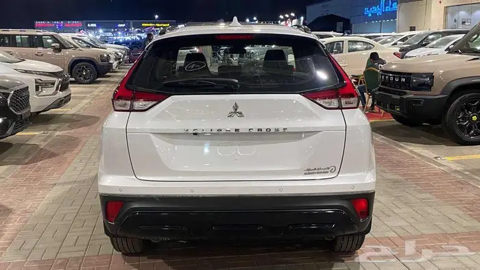 ميتسوبيشي اكليبس كروس فل موديل 2025 4