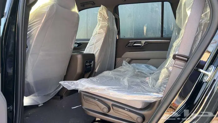 شيفروليه تاهو LS 2025 دبل لدى شركة عبدالمجيد الخضر 11