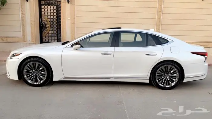 لكزس LS500 فل كامل 2020 نظيفة جدا 6