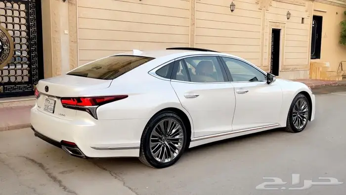 لكزس LS500 فل كامل 2020 نظيفة جدا 2