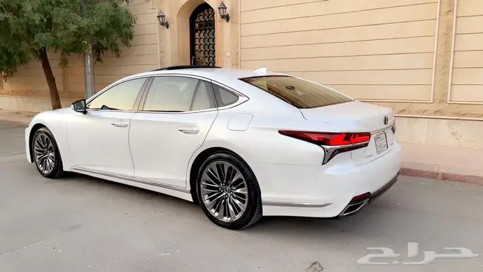 لكزس LS500 فل كامل 2020 نظيفة جدا 3