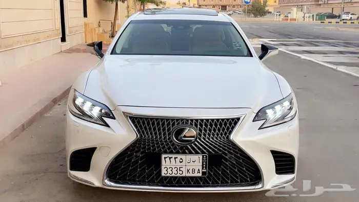 لكزس LS500 فل كامل 2020 نظيفة جدا 4