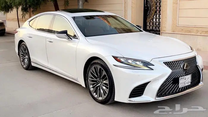 لكزس LS500 فل كامل 2020 نظيفة جدا 18