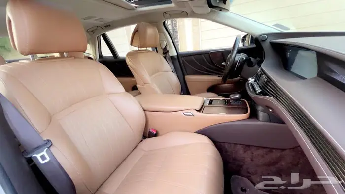 لكزس LS500 فل كامل 2020 نظيفة جدا 41