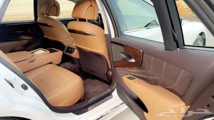 لكزس LS500 فل كامل 2020 نظيفة جدا 36