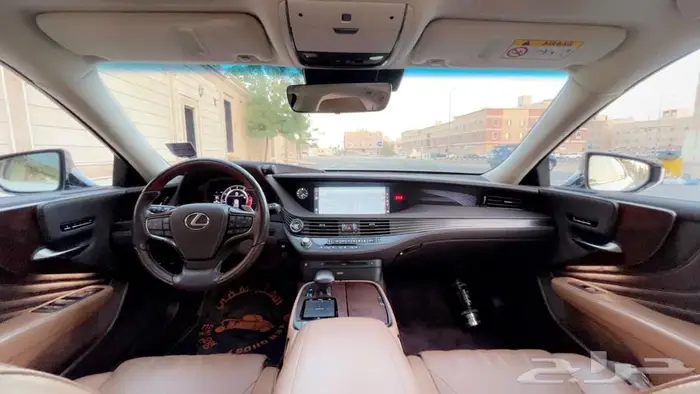 لكزس LS500 فل كامل 2020 نظيفة جدا 34