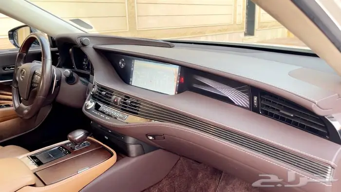 لكزس LS500 فل كامل 2020 نظيفة جدا 42