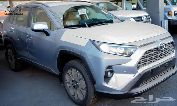 راف فور XLE 2025 فتحه سقف بنزين ب114.500 شامل الضريبة 1