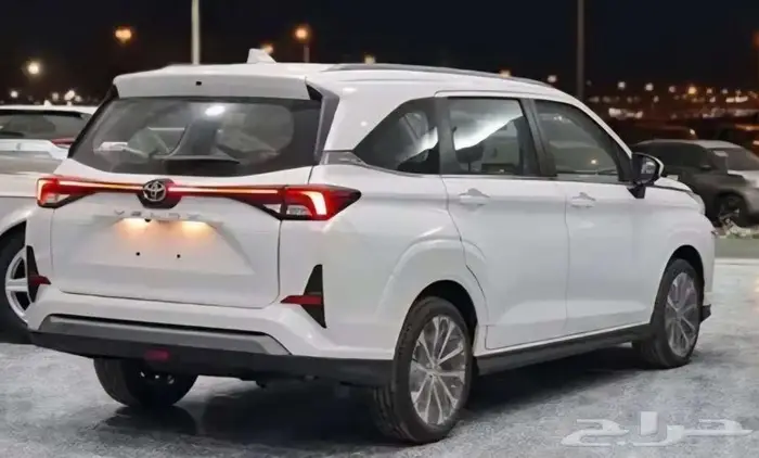 تويوتا فيلوز 2025 بالنقد والتقسيط 5