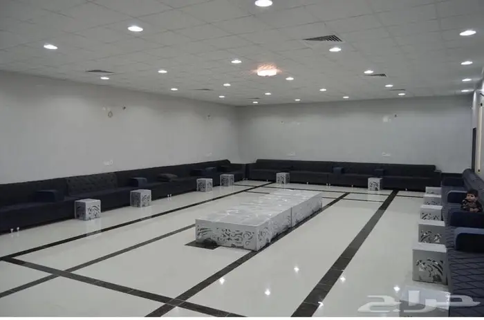 للبيع استراحة كبيره وراقيه تفتح على الدايري حي المملكه 1