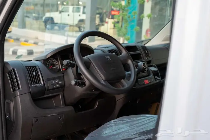 بيجو بوكسر للبضائع سقف عالي للأفراد والشركات 2025 3