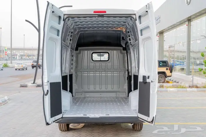 بيجو بوكسر للبضائع سقف عالي للأفراد والشركات 2025 10