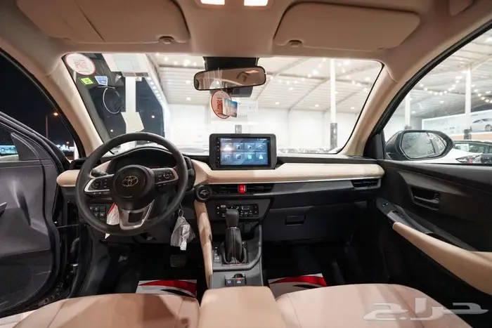 تويوتا يارس Y  نص فل 2026   الأناقة والاقتصاد في سيارة 15