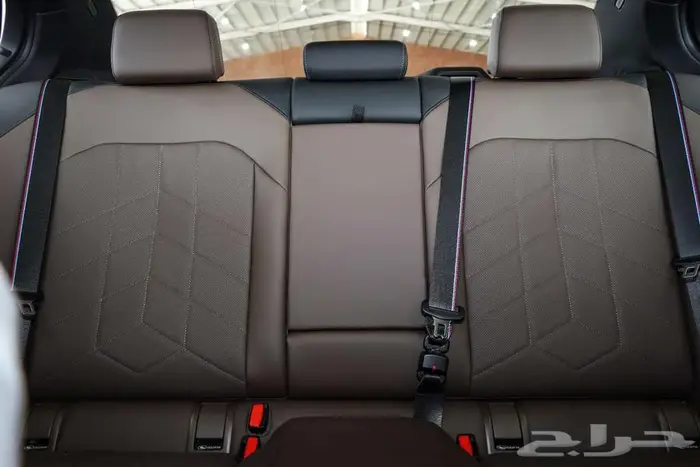 BMW 520 2026 ام كت اسود داخل اسبرسو 17