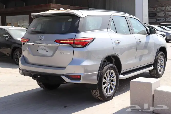 تويوتا فورتشنر VX3 فل الرياضية بنزين سعودي 2025 افضل سعر 18