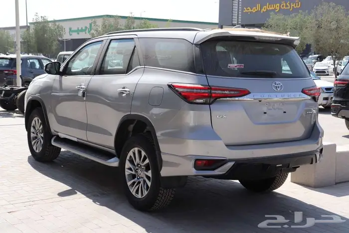 تويوتا فورتشنر VX3 فل الرياضية بنزين سعودي 2025 افضل سعر 21