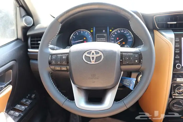 تويوتا فورتشنر VX3 فل الرياضية بنزين سعودي 2025 افضل سعر 23