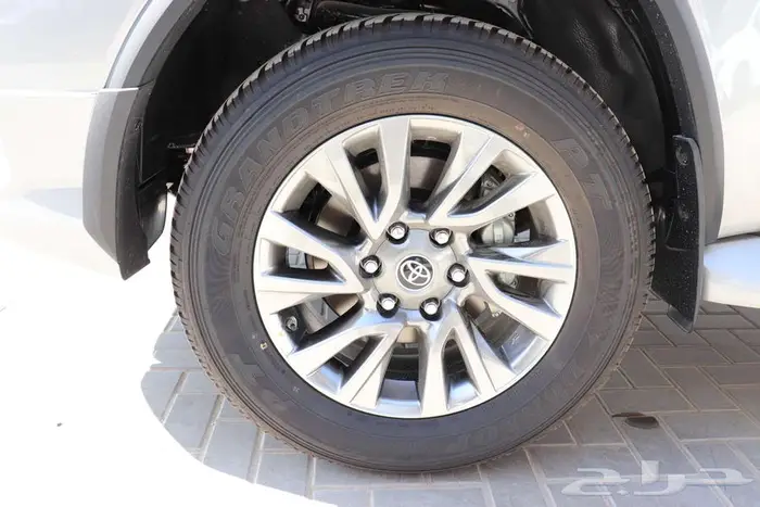 تويوتا فورتشنر VX3 فل الرياضية بنزين سعودي 2025 افضل سعر 36