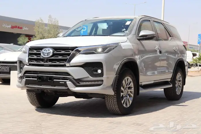 تويوتا فورتشنر VX3 فل الرياضية بنزين سعودي 2025 افضل سعر 33